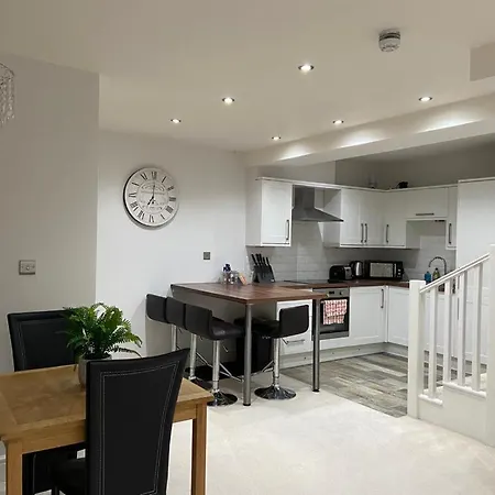 Wonderful Pet Friendly One Bed In Great For Couples Or Friends With A Pull Out Comfortable Sofa Bed Right On The River Ouze With A Private Courtyard * York