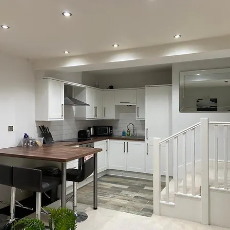 Wonderful Pet Friendly One Bed In Great For Couples Or Friends With A Pull Out Comfortable Sofa Bed Right On The River Ouze With A Private Courtyard * York