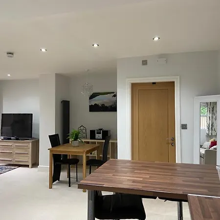 Wonderful Pet Friendly One Bed In Great For Couples Or Friends With A Pull Out Comfortable Sofa Bed Right On The River Ouze With A Private Courtyard